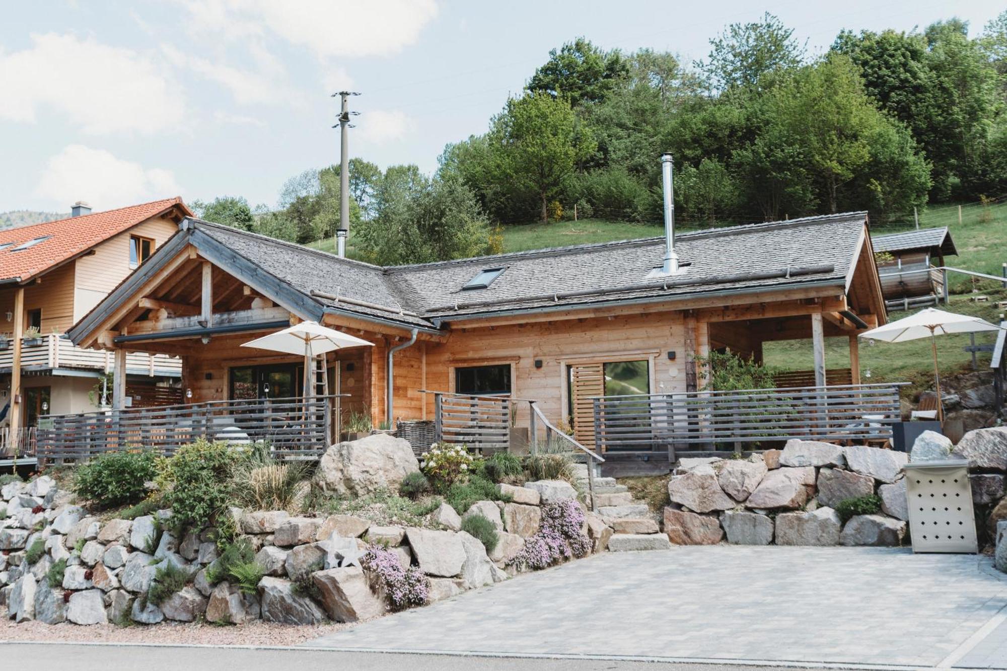 Lieblingsort - Schwarzwald Chalet Lodges Neuenweg Exteriör bild